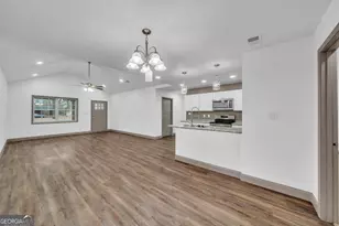 120 Dewey St, Warner Robins, GA 31093 - Photo 7