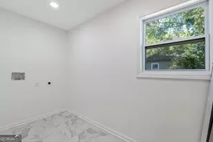 2624 NW Peyton Rd, Atlanta, GA 30318 - Photo 33