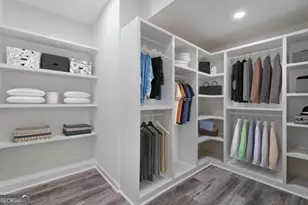 2624 NW Peyton Rd, Atlanta, GA 30318 - Photo 9