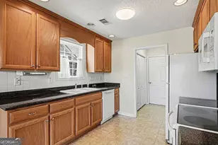 1495 Empress Dr, McDonough, GA 30253 - Photo 11