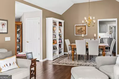 15 Springwater Way, Newnan, GA 30265 - Photo 11