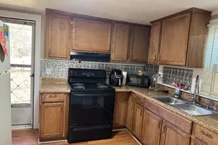 315 E 2nd Ave, Tennille, GA 31089 - Photo 3