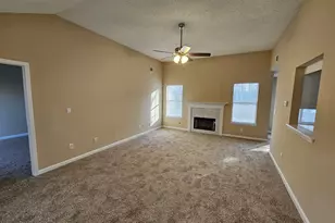 619 Fieldcrest Dr, McDonough, GA 30253 - Photo 3