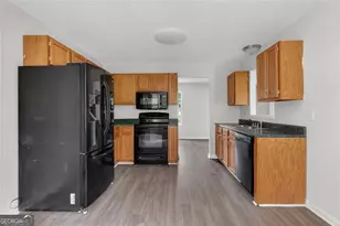3338 Lindale Ct, Ellenwood, GA 30294 - Photo 15