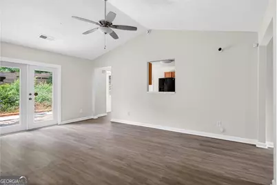 3338 Lindale Court, Ellenwood, GA 30294 - Photo 7