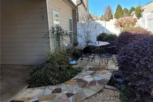 152 Heritage Pointe, Woodstock, GA 30189 - Photo 3