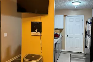 5104 Fairington Village Dr, Lithonia, GA 30038 - Photo 3