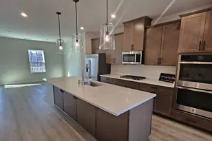 852 Woods Chapel Rd, Sugar Hill, GA 30518 - Photo 3
