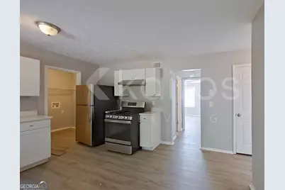 3160 Creekwood Drive, Rex, GA 30273 - Photo 7