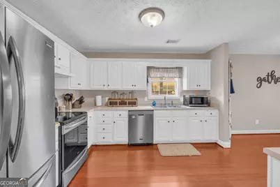 704 Academy Woods Drive, Jefferson, GA 30549 - Photo 17
