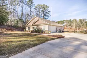 202 S Lake Ct, Dublin, GA 31021 - Photo 5