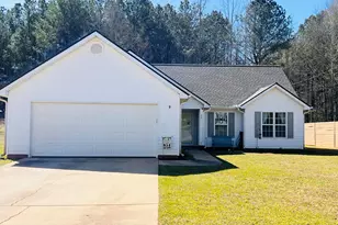 75 Canterbury Dr, Grantville, GA 30220 - Photo 1