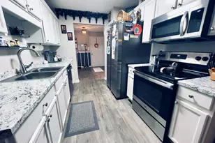 75 Canterbury Dr, Grantville, GA 30220 - Photo 3