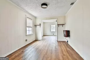 202 White St, Hogansville, GA 30230 - Photo 11