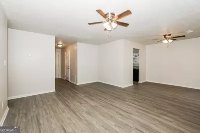 9319 Forest Knoll Drive, Jonesboro, GA 30238 - Photo 3