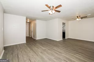 9319 Forest Knoll Dr, Jonesboro, GA 30238 - Photo 3