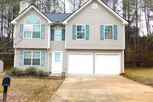 225 Laura Cir, College Park, GA 30349 - Photo 1
