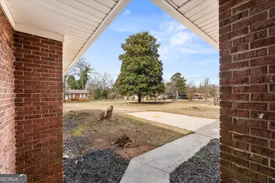 317 E Barnett St, Washington, GA 30673 - Photo 3