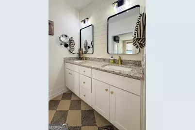 225 E Underwood Street, Cleveland, GA 30528 - Photo 17