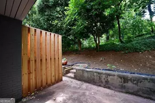 326 Mathews Ave, Atlanta, GA 30307 - Photo 9