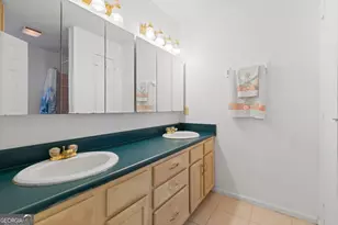 6449 Paradise Point Rd, Flowery Branch, GA 30542 - Photo 17