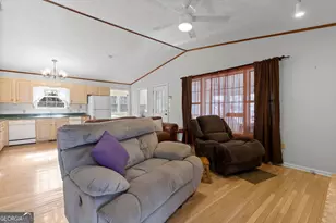 6449 Paradise Point Rd, Flowery Branch, GA 30542 - Photo 9