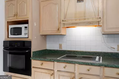 6449 Paradise Point Road, Flowery Branch, GA 30542 - Photo 13