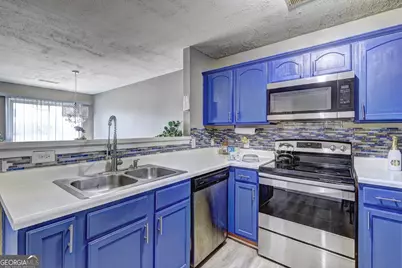 530 Parkway Road, Union City, GA 30291 - Photo 7