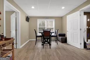 5252 Deep Springs Dr, Stone Mountain, GA 30087 - Photo 33