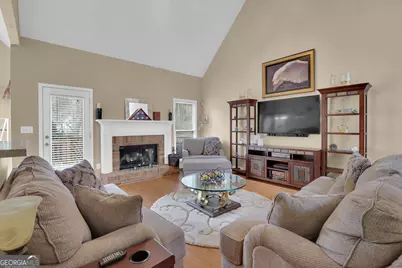 5252 Deep Springs Drive, Stone Mountain, GA 30087 - Photo 7