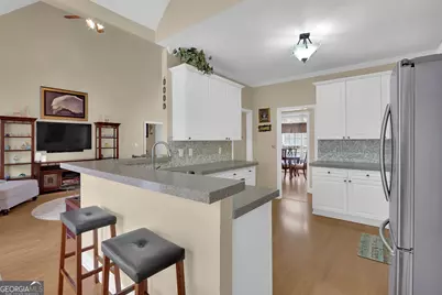 5252 Deep Springs Drive, Stone Mountain, GA 30087 - Photo 13