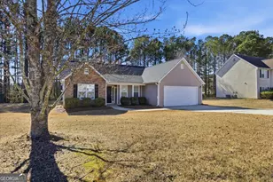 946 Damson Tr, Hampton, GA 30228 - Photo 3