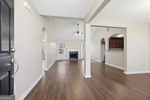 946 Damson Tr, Hampton, GA 30228 - Photo 5