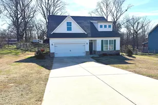 1924 Lou Gurley Rd, Bowersville, GA 30516 - Photo 3