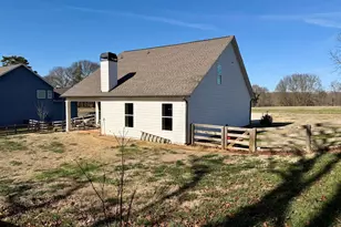 1924 Lou Gurley Rd, Bowersville, GA 30516 - Photo 11