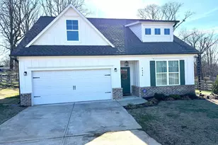 1924 Lou Gurley Rd, Bowersville, GA 30516 - Photo 1