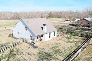 1924 Lou Gurley Rd, Bowersville, GA 30516 - Photo 13