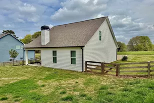 1924 Lou Gurley Rd, Bowersville, GA 30516 - Photo 7