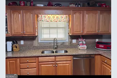 1012 Bexton Road, Moreland, GA 30259 - Photo 9