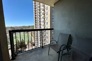 795 Hammond Dr, Sandy Springs, GA 30328 - Photo 17