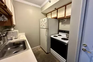 795 Hammond Dr, Sandy Springs, GA 30328 - Photo 11