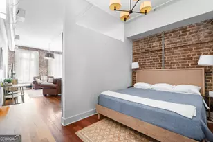 310 W Broughton St, Savannah, GA 31401 - Photo 9