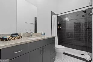 310 W Broughton St, Savannah, GA 31401 - Photo 11