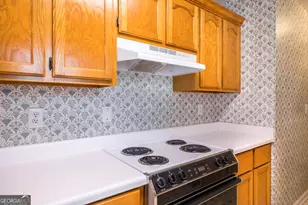 1560 Sweetwater Dr, Warner Robins, GA 31088 - Photo 13