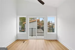 6305 Shannon Pkwy, Union City, GA 30291 - Photo 15