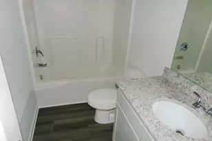 404 Oakwood Dr NW, Milledgeville, GA 31061 - Photo 13