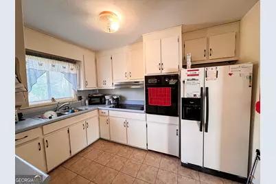 104 Ridgedale Drive, Warner Robins, GA 31088 - Photo 5