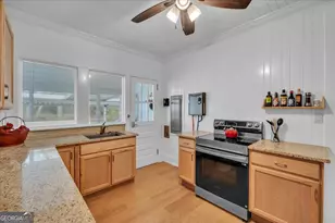 425 S 3rd St, Vienna, GA 31092 - Photo 11