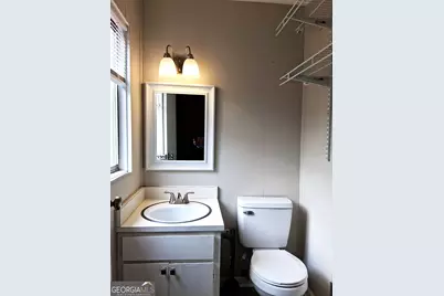 2732 Village Green Lane, Macon, GA 31206 - Photo 9