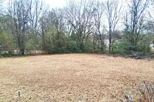 2732 Village Green Ln, Macon, GA 31206 - Photo 11